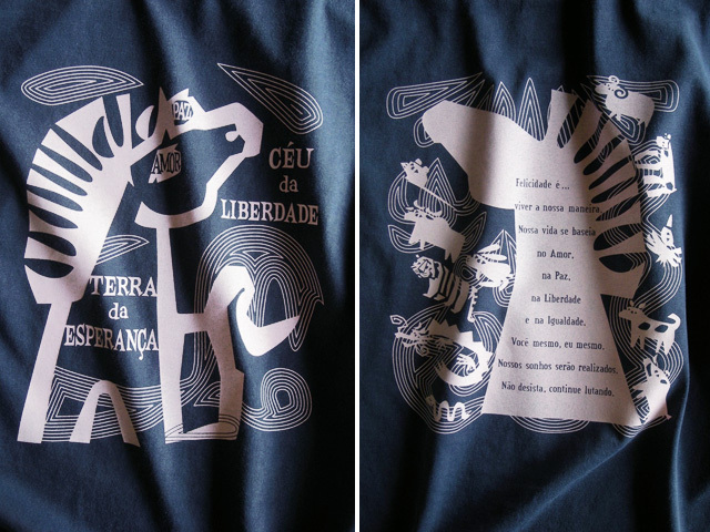 平和と自由を愛するCAVALO（馬）Ｔシャツ-hinolismo-迷えるネイビー